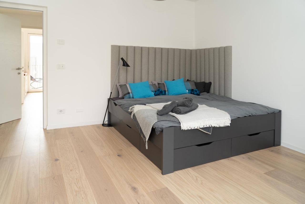 Serviced Apartments By Hotel De Charme Laveno Exterior photo