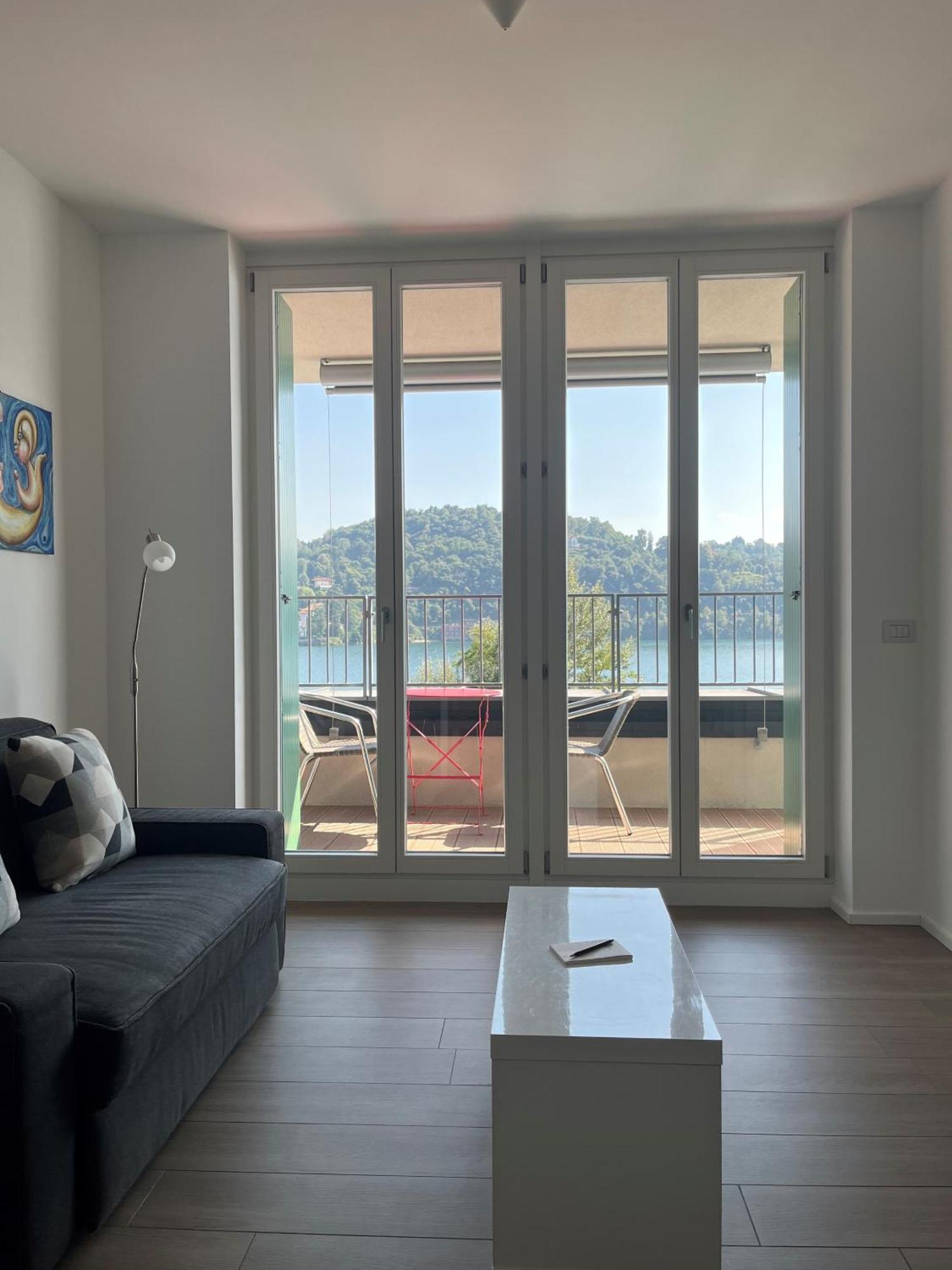 Serviced Apartments By Hotel De Charme Laveno Exterior photo